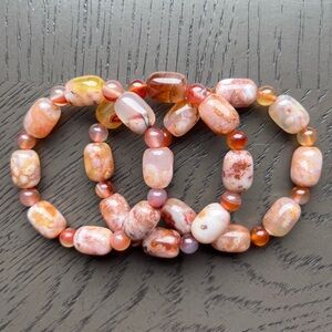 (ONE) Flower agate barrel bracelet 6.5’